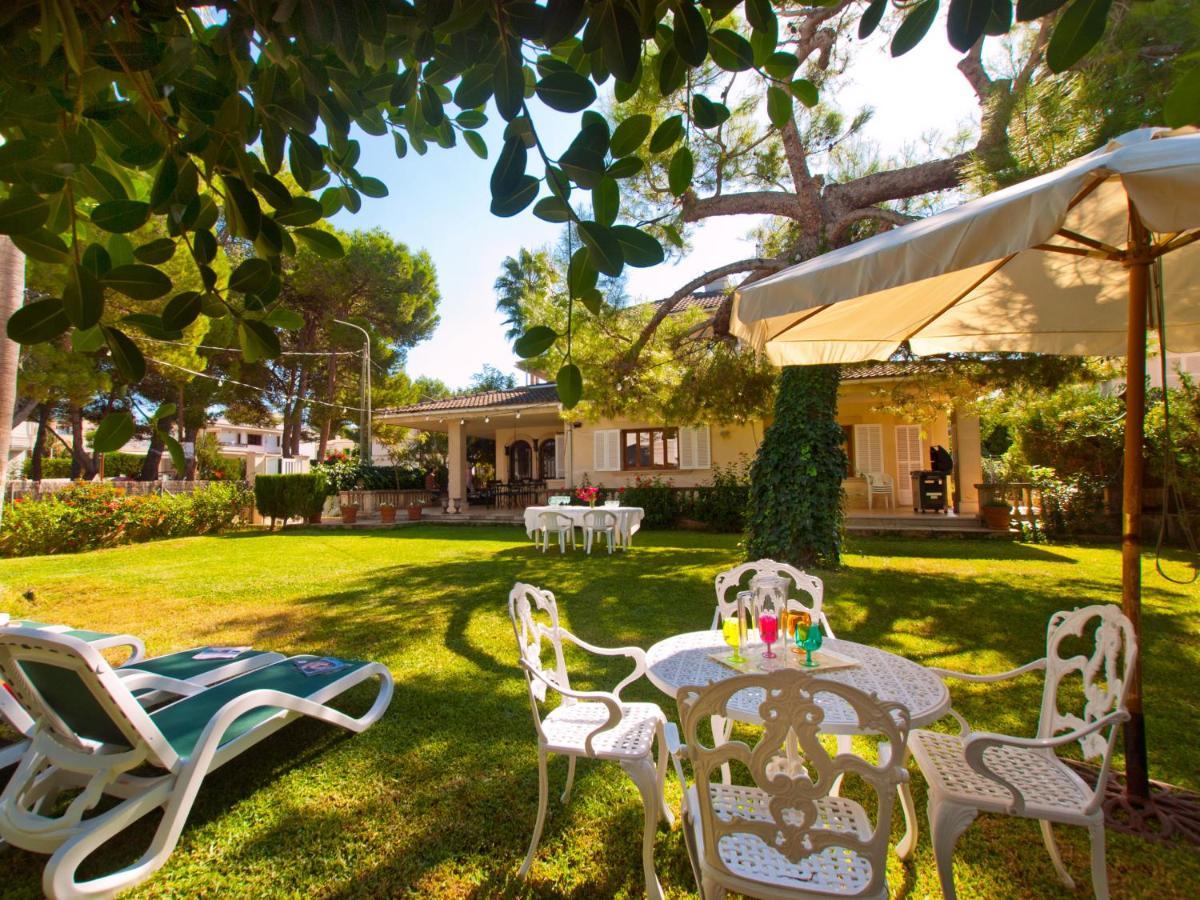Villa Tita De Manresa, Con Jardines Y Vista Mar Алькудия Экстерьер фото